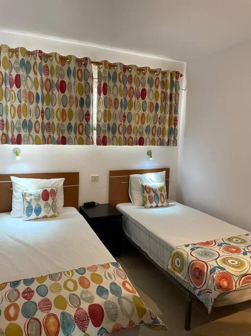 Puskas Apartman Costa De Antigua Exteriör bild