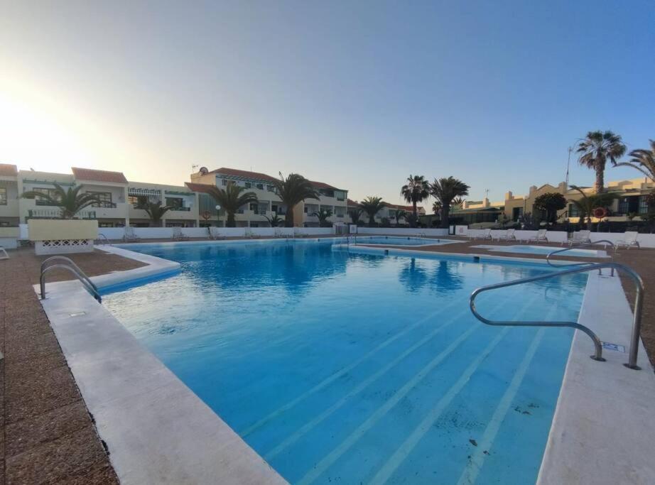 Puskas Apartman Costa De Antigua Exteriör bild