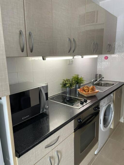 Puskas Apartman Costa De Antigua Exteriör bild